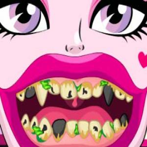 Draculaura schlechte Zähne